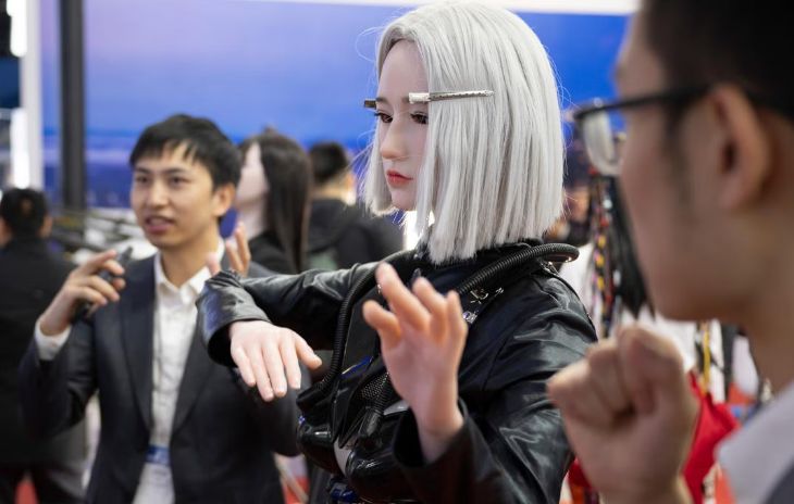 官员:中国人形机器人不会取代人类 导致大规模失业